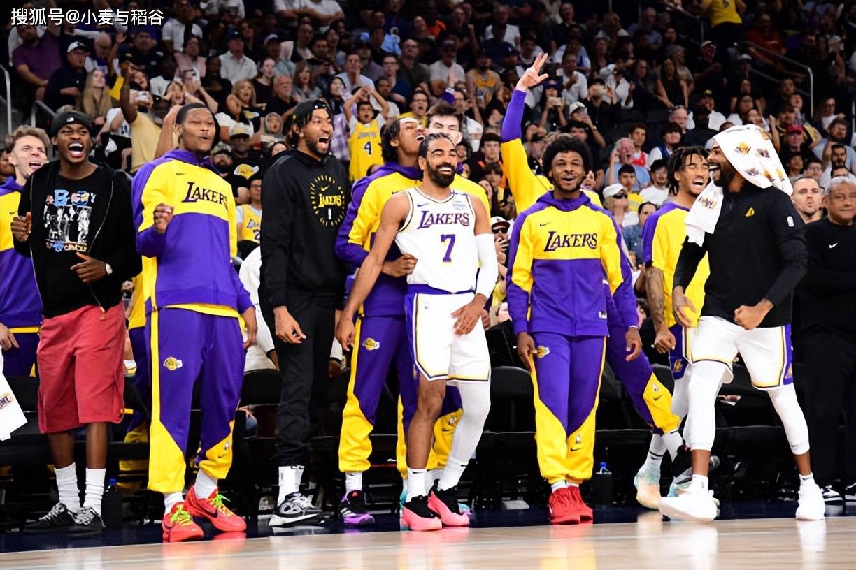 奇闻揭秘：巴西球星自掏腰包加盟中超，为追逐梦想付出数十万代价（巴西球星为圆梦自费数十万加盟中超）