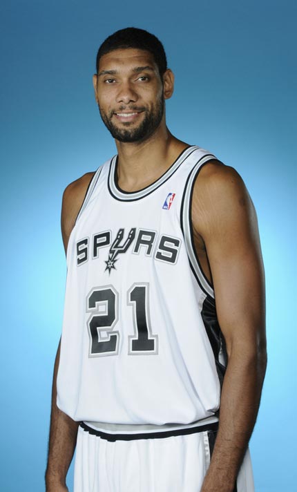 世界杯官方发布直通队伍集结海报：42个国家，同一个梦想（世界杯官宣直通球队集结海报：42国同心逐梦）