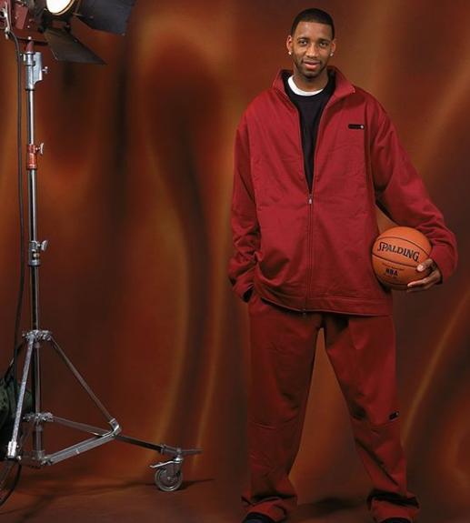 雷霆以132比111大胜独行侠，亚历山大高效砍下33分，延续14连胜。（雷霆132-111轻取独行侠，亚历山大高效轰下33分，豪取14连胜）