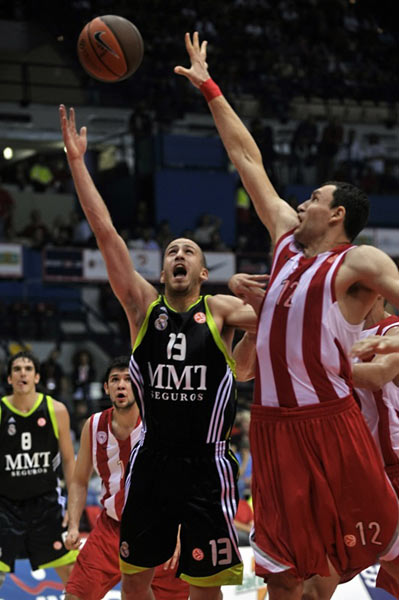 阿斯跟队：弗里克已制定好计划，希望在年底前夺回西甲榜首（阿斯随队：弗里克已敲定方案，力争年内重登西甲榜首）